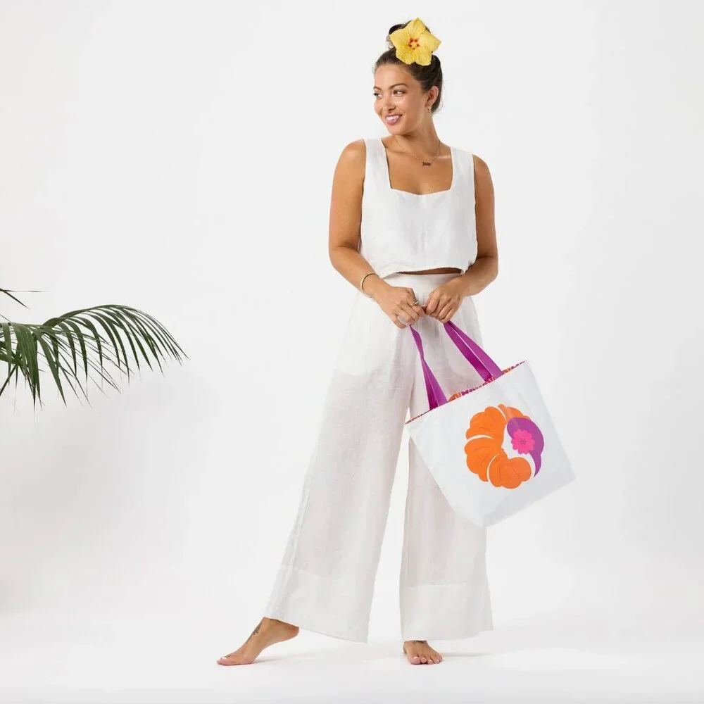 Aloha Collection x Hawaiian Airlines Reversible Tote, Vintage Pualani - Picture 8 of 12
